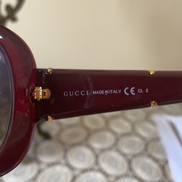 Gucci sunglasses!!One size only, burgundy color. main image 5